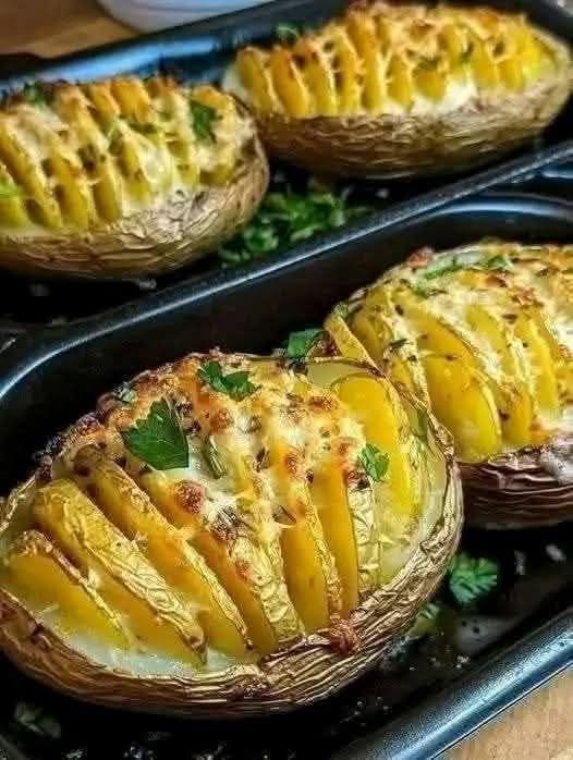 Garlic & Herb Roasted Potatoes